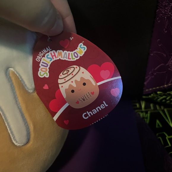 Valentines 8” 2023 Cinnamon Roll Chanel & Octopus Eiko - Picture 3 of 7